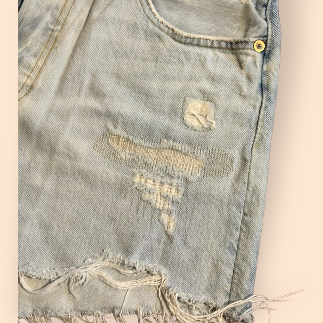 Levi's Distressed Two Tone Cutoff Shorts